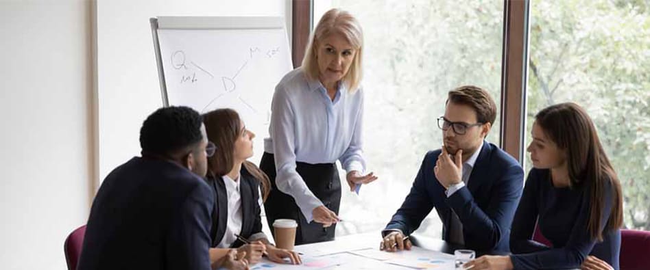 Developing Communication, Competencies with Stakeholders Leadership Communication Skills in the Digital Age